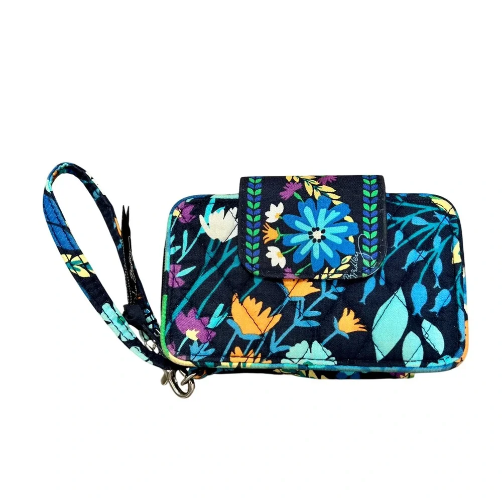 Vera Bradley Midnight Blues Pattern Smartphone Wristlet Wallet‎ ID Window